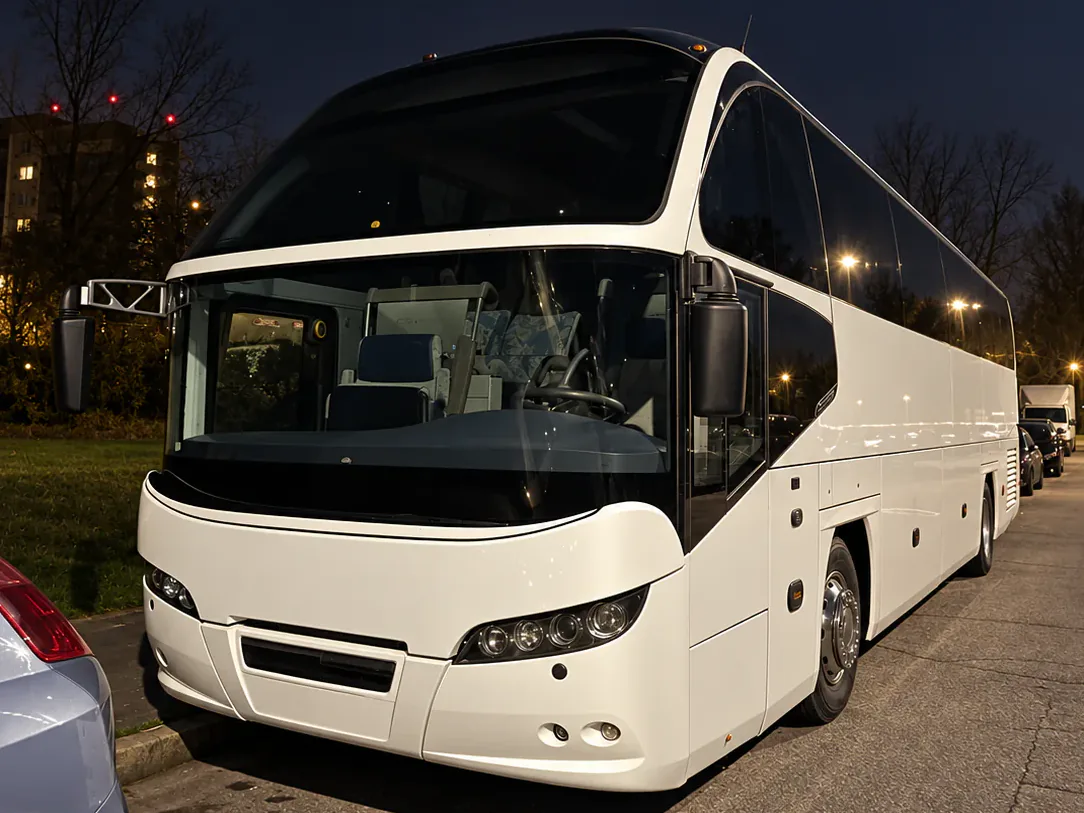 BusCom coach with luggage hold for groups in Mannheim